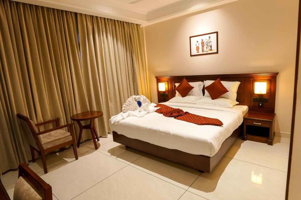 Hotel Heritage Plaza Kottayam Luaran gambar