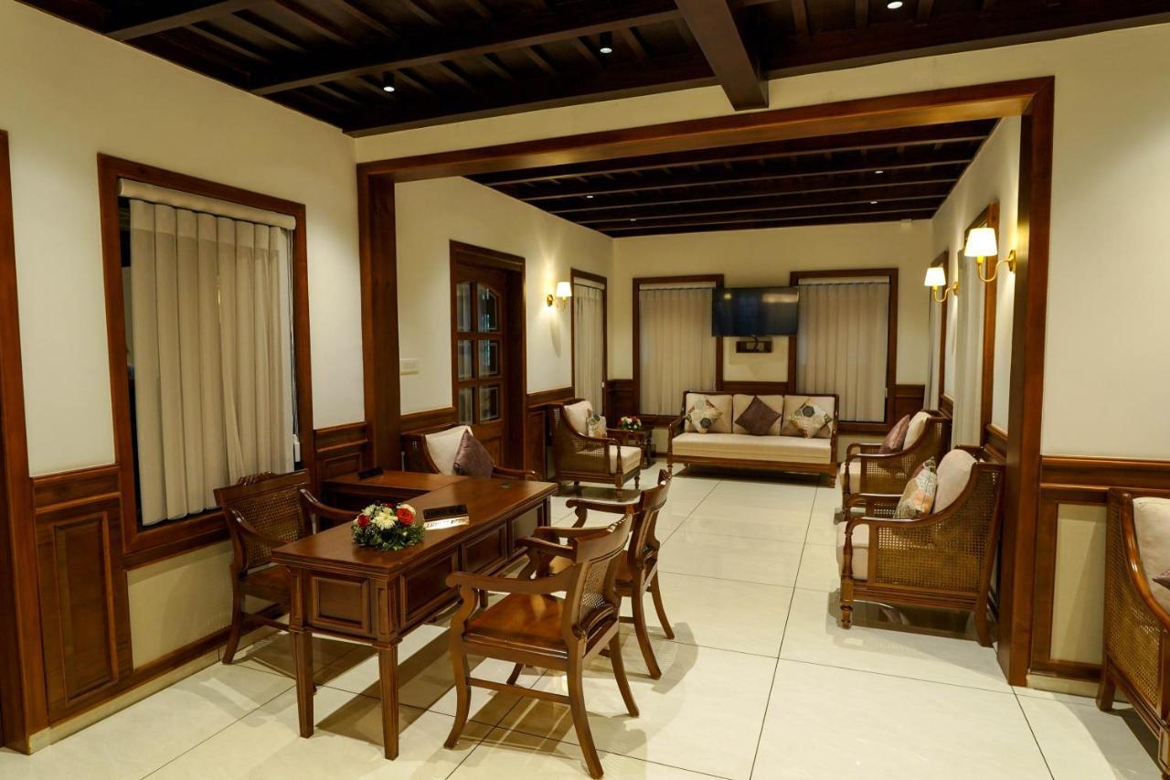 Hotel Heritage Plaza Kottayam Luaran gambar